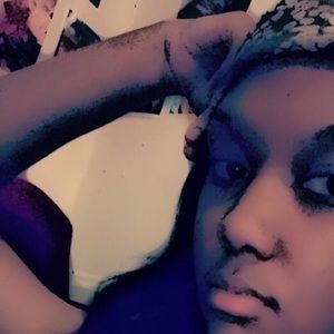 Meet your Posher, Jaynae